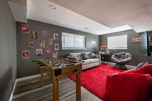 Spielezimmer