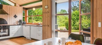 "Rosaline" - 500m from the sea by Interhome