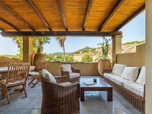 Outdoor dining - Golf Apartment by Interhome (Villasimius)