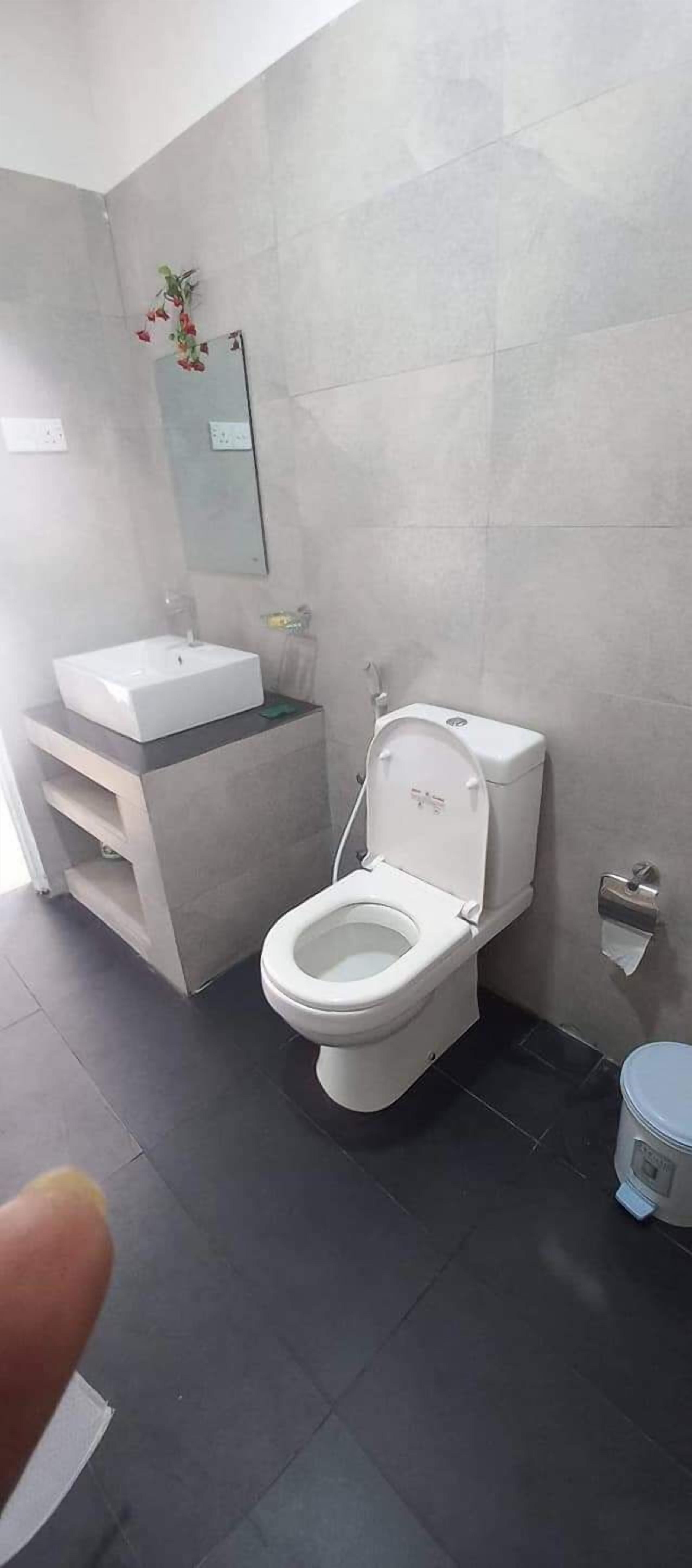 Deluxe Double Room, Balcony, Garden View | Bathroom