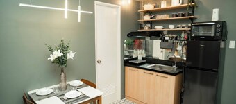 2-Bedroom Elegant Condo with Sunrise & Mountain View