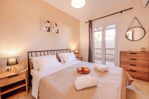2 bedrooms, iron/ironing board, Internet, bed sheets - Alexandros House B in Agios Gordios Beach on Corfu (Agios Gordios)