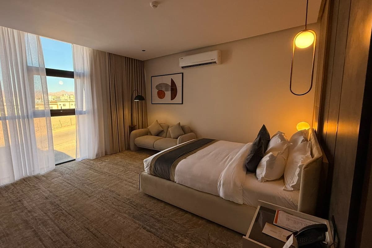 Superior Studio, 1 Queen Bed, City View | Desk, laptop workspace, soundproofing, iron/ironing board