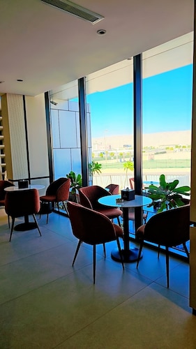 White Season Hotel