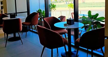 White Season Hotel