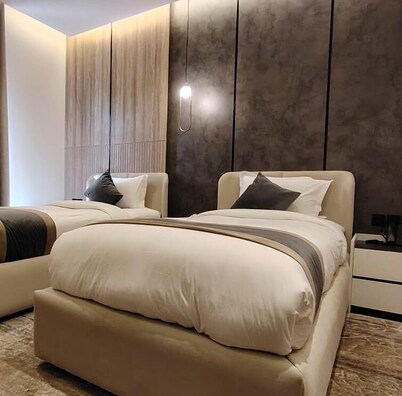 White Season Hotel