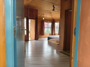 패밀리 트리 하우스 | 책상, 무료 WiFi, 침대 시트