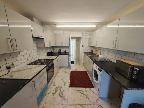 SnoozeDen Chalvey – Free Parking, Near M4 J6