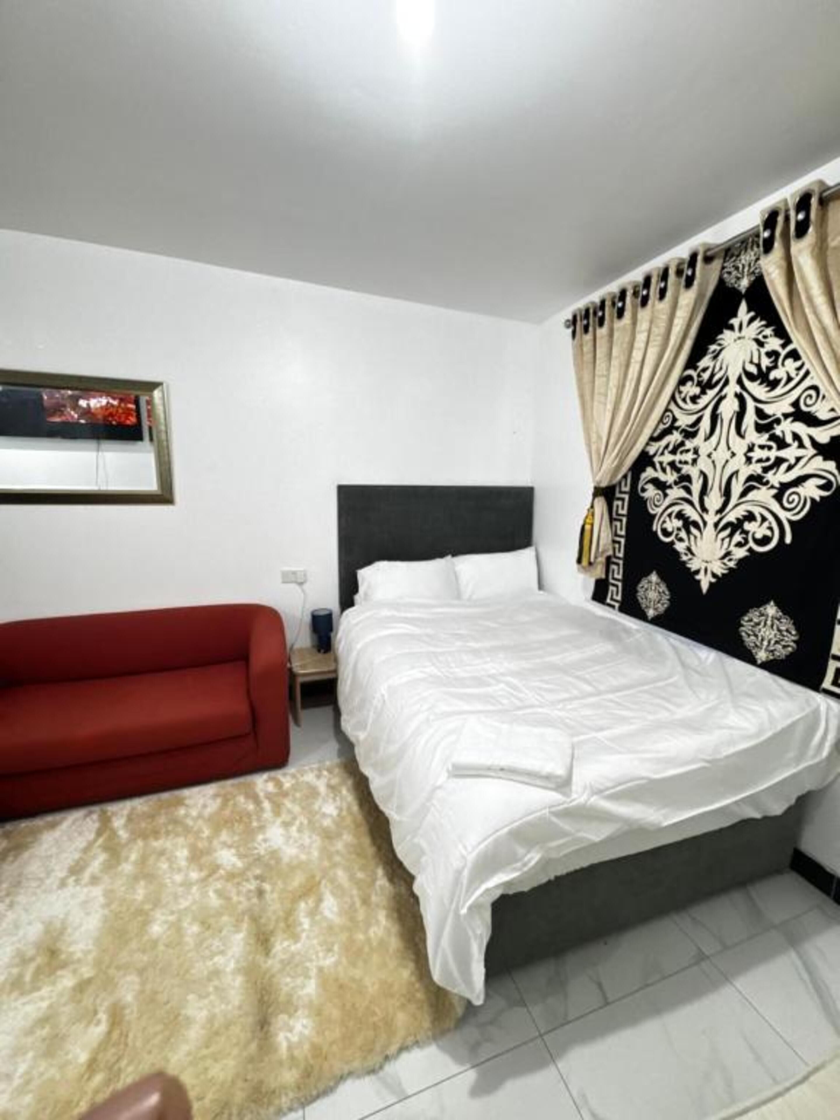Standard Double Room | Iron/ironing board, free WiFi, bed sheets