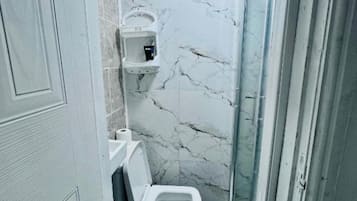 Standard Double Room, 1 Double Bed | Bathroom | Shower, free toiletries, slippers, towels