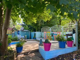 Children's play area - outdoor