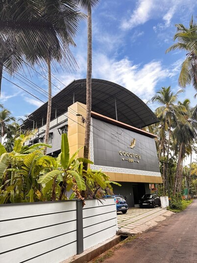 COCOBAY INN