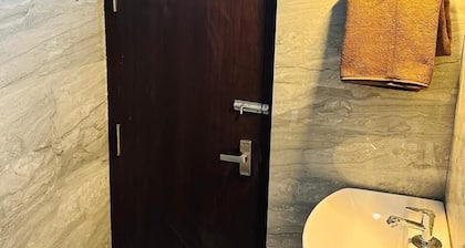 COCOBAY INN