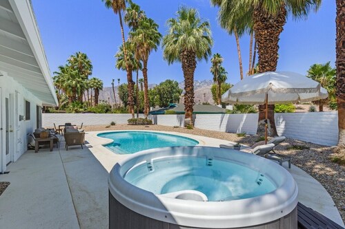 AZAREN Guest House Palm Springs