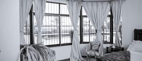 3 makuuhuonetta, silitysrauta/-lauta, Wi-Fi, vuodevaatteet