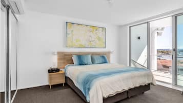 Departamento Deluxe, vista a la alberca | Decoración personalizada y muebles diferentes