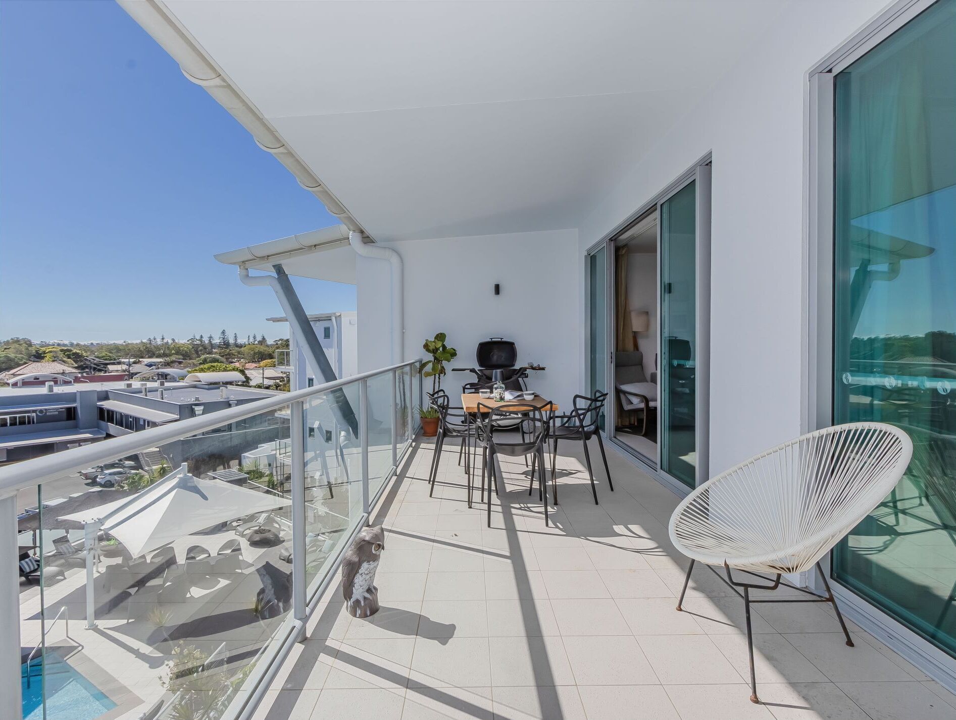 Deluxe Apartment, Pool View | Balcony