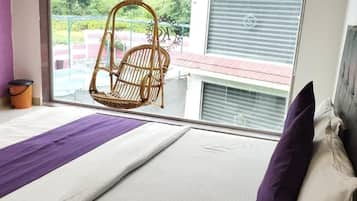 Caja de seguridad en la habitación y sistema de insonorización