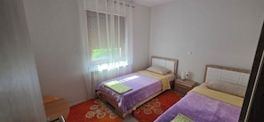 2 bedrooms, WiFi - Relaxing and charming 2-bedroom house in fantastic area near Plitvička jezera (Plitvička jezera)