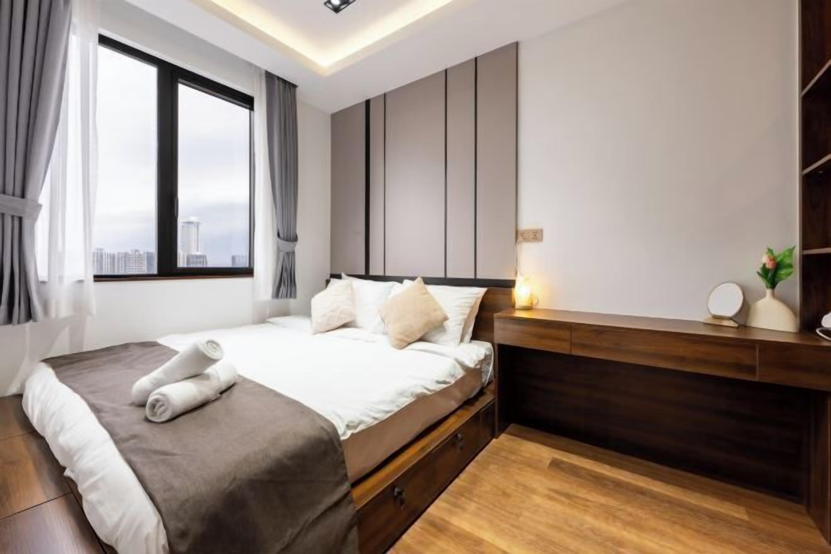 Espace de travail pour ordinateur portable, Wi-Fi gratuit, draps fournis