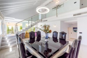 Dining - Ohana 2 Luxury Villa (Málaga)
