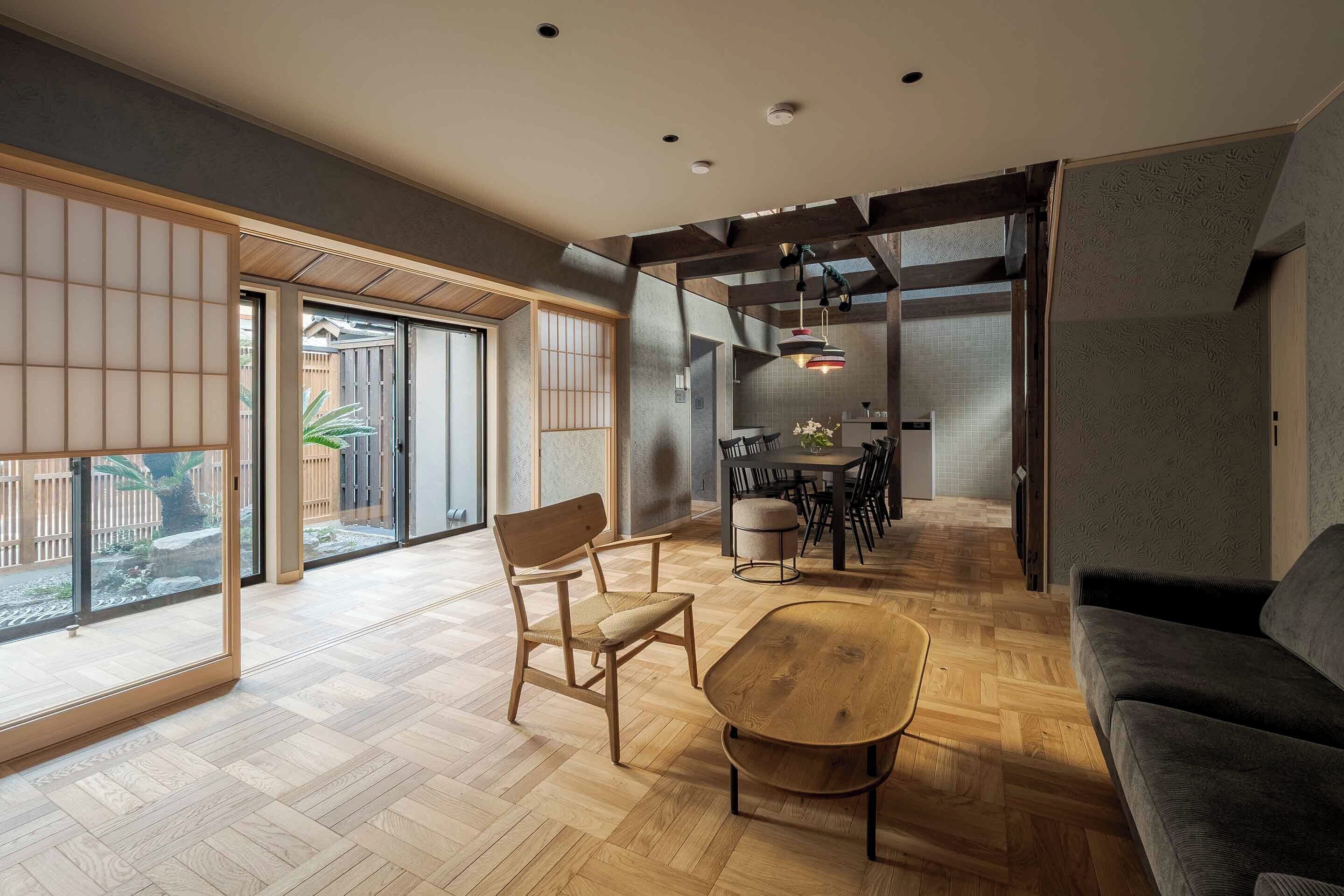 Traditional House, 4 Bedrooms, Kitchen, Garden View | Living area | 43-inch flat-screen TV with cable channels, heated floors