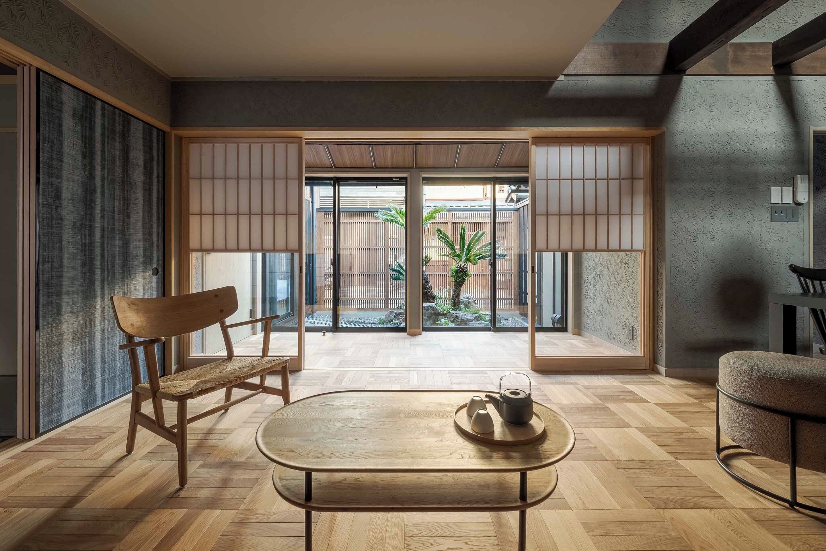 Traditional House, 4 Bedrooms, Kitchen, Garden View | Living area