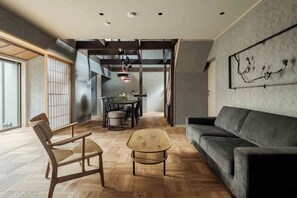 Traditional-Haus, 4 Schlafzimmer, Küche, Gartenblick | Wohnbereich