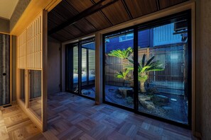 إطلالة على الحديقة