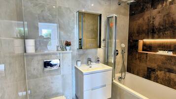 Shower, towels, soap, shampoo