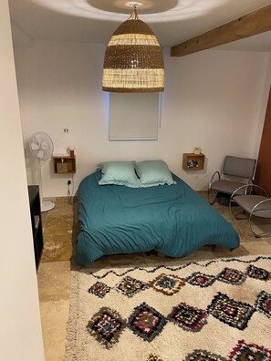 5 soverom, strykejern/-brett, wi-fi og sengetøy