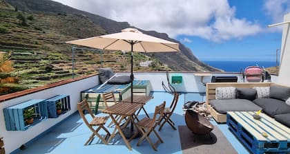 Tranquility and adventure in the heart of Hermigua.