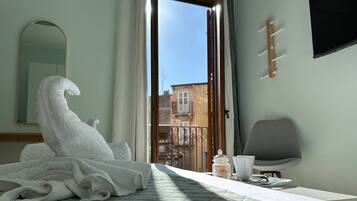 1 camera, ferro/asse da stiro, Wi-Fi, lenzuola