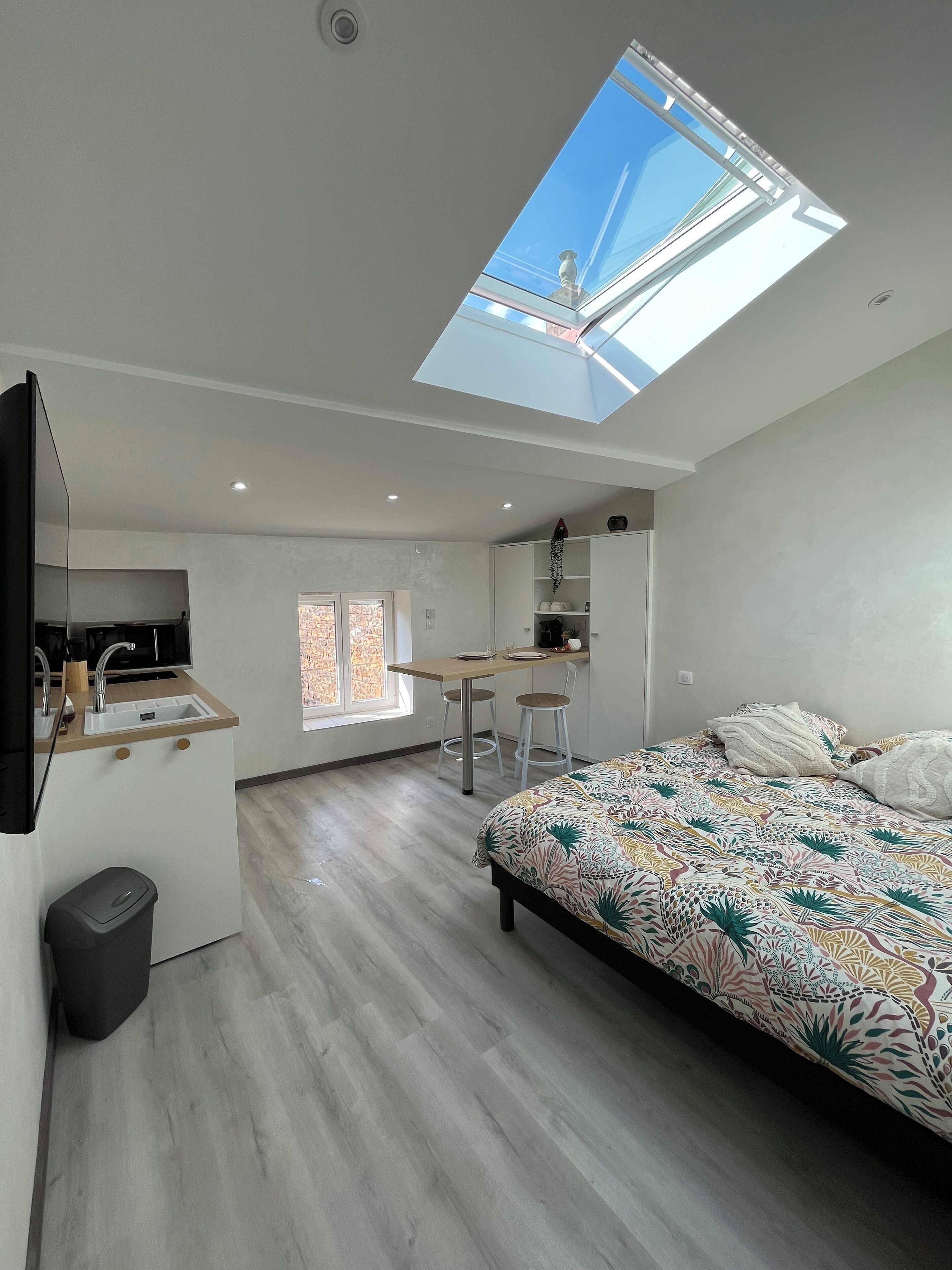 1 多间卧室、WiFi