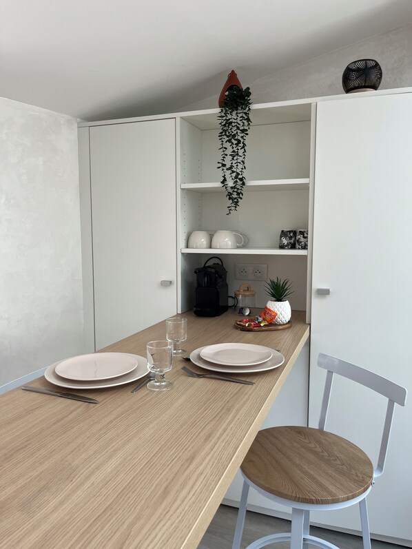 Dining - Cosy studio near train station - Mâcon city center (Mâcon)