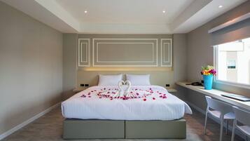 Deluxe-dobbeltværelse | Skrivebord, lydisolering, gratis Wi-Fi, sengetøj