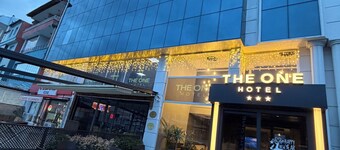 THE ONE HOTEL
