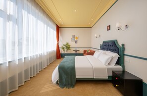Family Suite, City View | Premium bedding, down duvets, individually decorated - Shanghai Dolemi Mengmengwu Hotel (Shanghai)