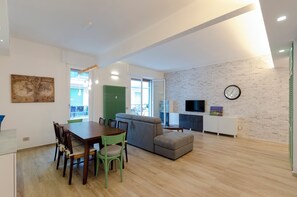 Comfort-huoneisto, kaupunkinäköala | Oleskelualue