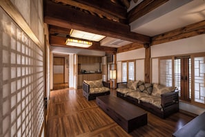 Royal Suite | Living area | Heated floors