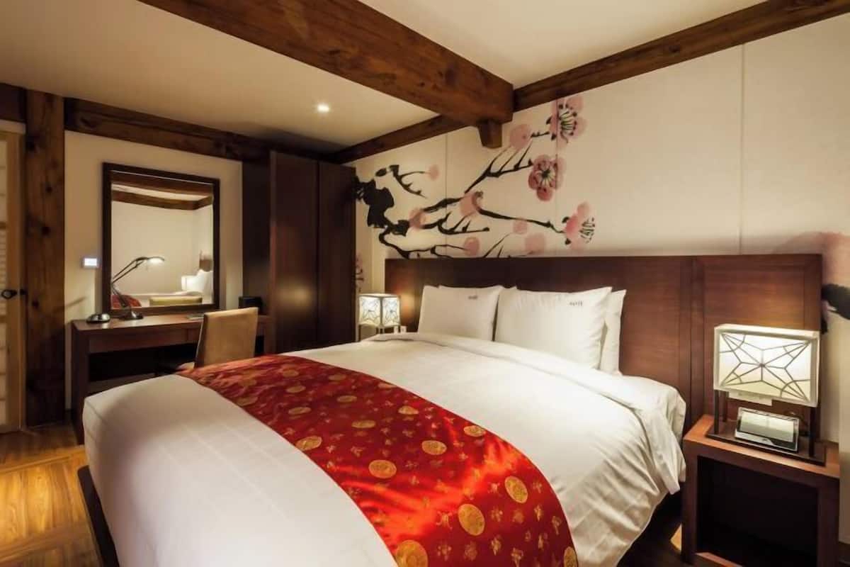 Bureau, espace de travail pour ordinateur portable