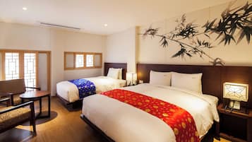 Deluxe Twin Room | Desk, laptop workspace, iron/ironing board, free WiFi