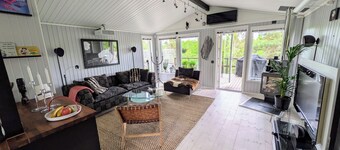 Room-cabin for 2, Full Breakfast, Bikes,