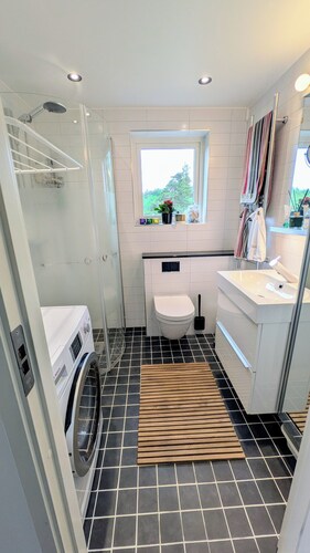 Room-cabin for 2, Full Breakfast, Bikes,