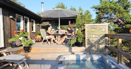 Room-cabin for 2, Full Breakfast, Bikes,