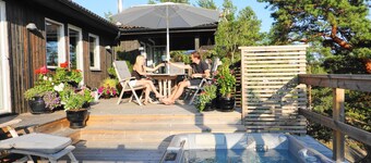 Room-cabin for 2, Full Breakfast, Bikes,