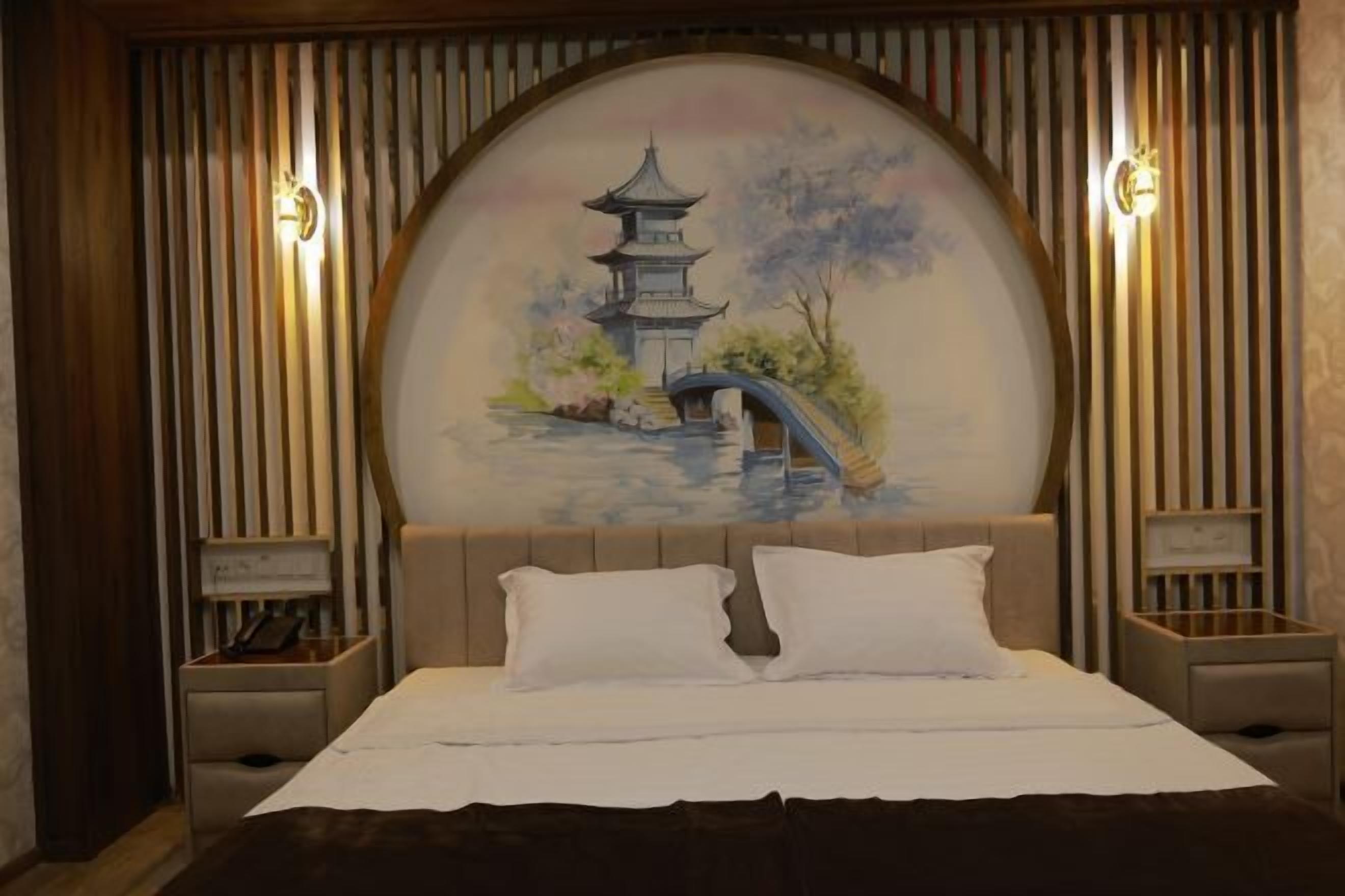 Safe på rommet, skrivebord, skrivebord for bærbar PC og lydisolert