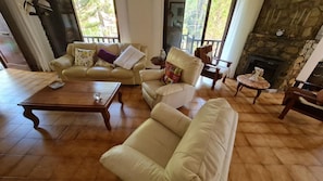 Villa, 5 Bedrooms, Private Pool, Garden View | Living room