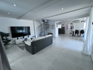 Fernseher