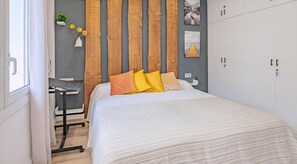 Room - Spacious house with terrace, air conditioning and WiFi, Palamós (Palamós)